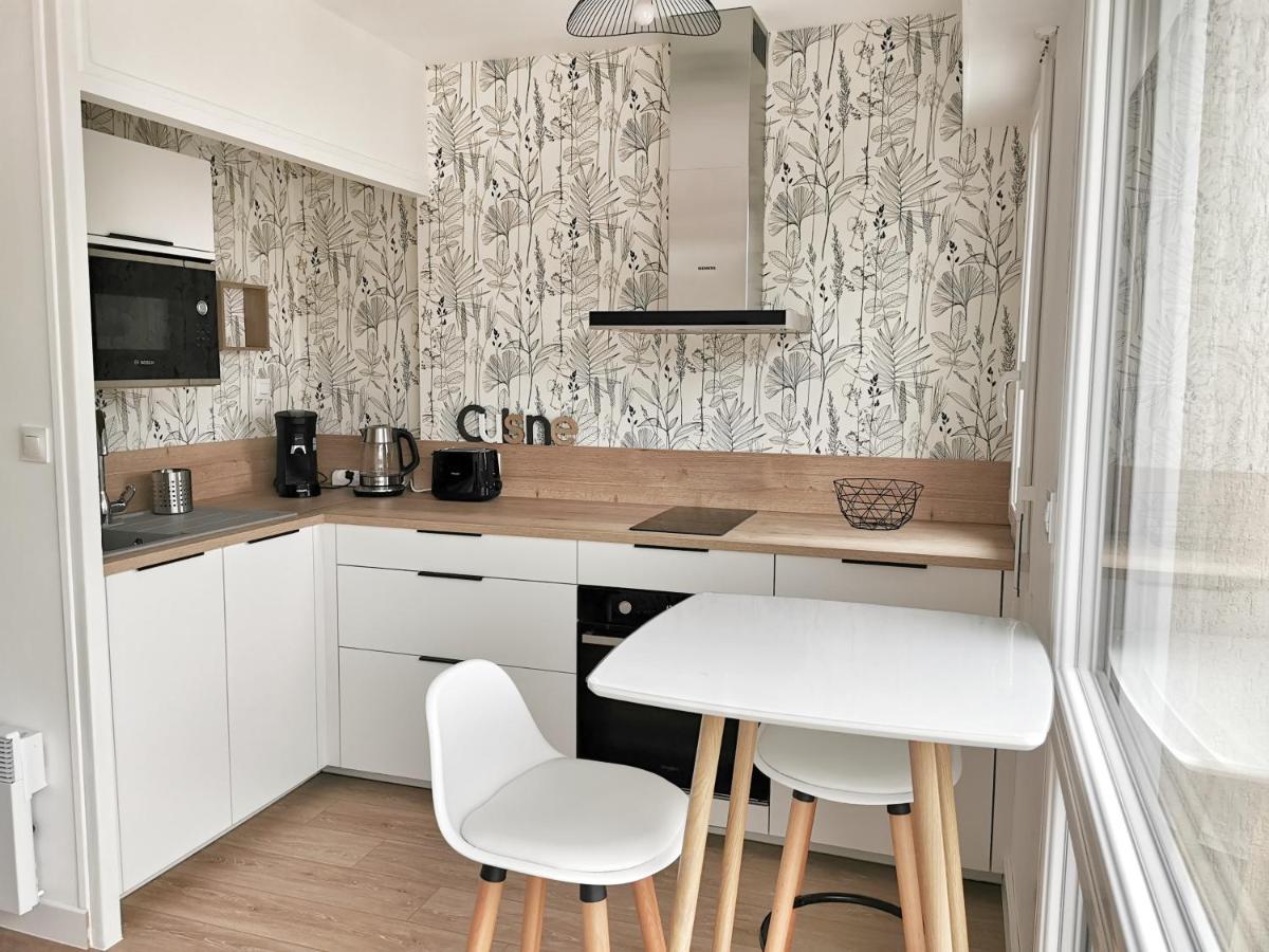 Appartement Lumineux Avec Balcon Et Parking Cherbourg-en-Cotentin Exterior photo
